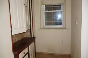 6386 Sherwood Rd, Philadelphia, PA 19151 - Photo 9