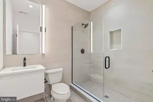 635 7th Street N, Philadelphia, PA 19123 - Photo 19