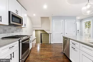 1649 E Eyre St, Philadelphia, PA 19125 - Photo 3