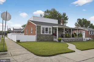 7613 Revere St, Philadelphia, PA 19152 - Photo 3