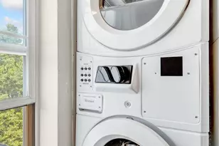 618 N 40th St, Philadelphia, PA 19104 - Photo 9