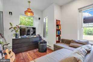 618 N 40th St, Philadelphia, PA 19104 - Photo 5