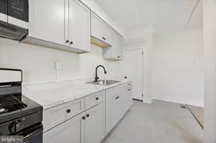 2558 S Dewey St, Philadelphia, PA 19142 - Photo 7