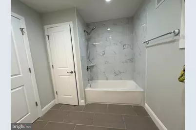 916 Snyder Avenue, Philadelphia, PA 19148 - Photo 13