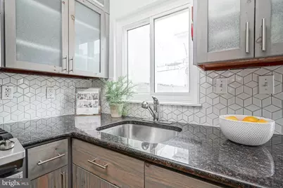 2111 Manton Street, Philadelphia, PA 19146 - Photo 9