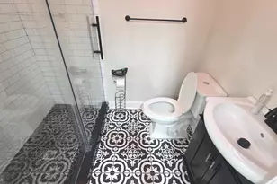 6018 W Columbia Ave, Philadelphia, PA 19151 - Photo 11