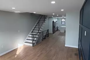 819 Jackson St, Philadelphia, PA 19148 - Photo 3