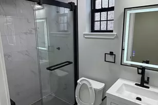 819 Jackson St, Philadelphia, PA 19148 - Photo 5