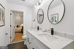 1814 E Moyamensing Ave, Philadelphia, PA 19148 - Photo 31