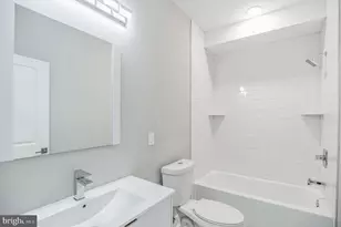 2216 Emerald St, Philadelphia, PA 19125 - Photo 5