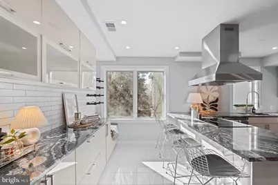 869 Corinthian Avenue #3, Philadelphia, PA 19130 - Photo 7