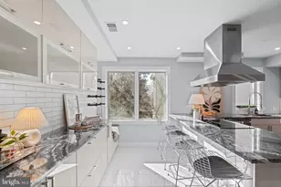 869 Corinthian Ave, Philadelphia, PA 19130 - Photo 7