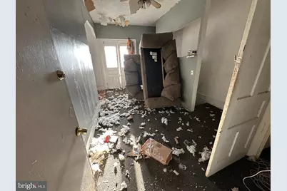 221 W Apsley Street, Philadelphia, PA 19144 - Photo 9