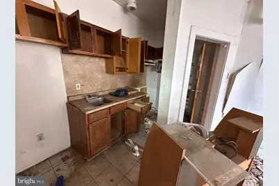 221 W Apsley Street, Philadelphia, PA 19144 - Photo 13