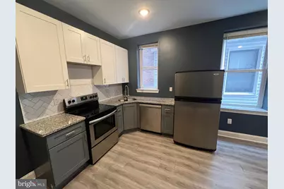 1829 N 33rd Street #2R, Philadelphia, PA 19121 - Photo 5