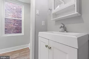 256 S 11th St, Philadelphia, PA 19107 - Photo 13