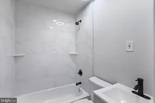 836 N 42nd St, Philadelphia, PA 19104 - Photo 9