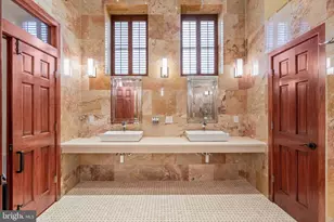 802 Locust St, Philadelphia, PA 19107 - Photo 41