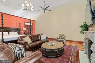 802 Locust St, Philadelphia, PA 19107 - Photo 29