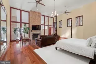 802 Locust St, Philadelphia, PA 19107 - Photo 33