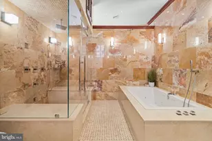 802 Locust St, Philadelphia, PA 19107 - Photo 43