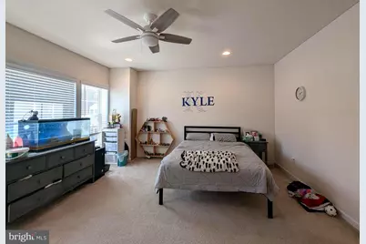 3300 Pietro Way, Philadelphia, PA 19145 - Photo 17