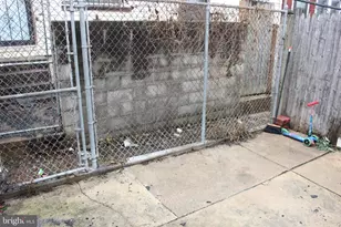 2051 Dennie St, Philadelphia, PA 19140 - Photo 19