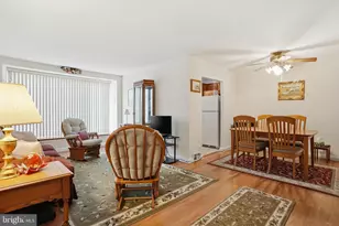 1027 Griffith St, Philadelphia, PA 19111 - Photo 7