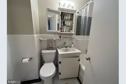 2031 Locust Street #202, Philadelphia, PA 19103 - Photo 9