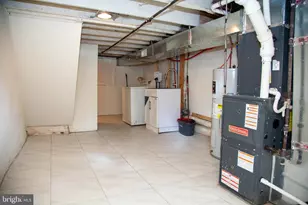 2548 N Lee St, Philadelphia, PA 19125 - Photo 29