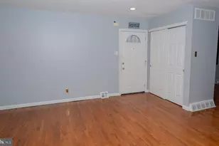 9957 Sandy Rd, Philadelphia, PA 19115 - Photo 5