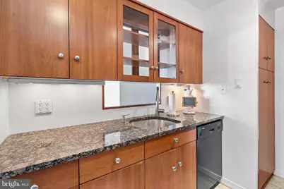 604 S Washington Square #1917, Philadelphia, PA 19106 - Photo 9