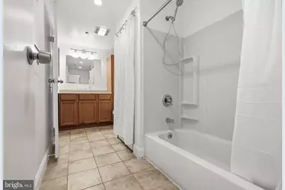 301 Race Street #C010, Philadelphia, PA 19106 - Photo 15