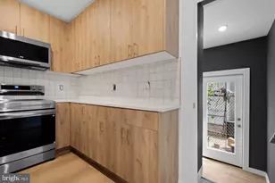 2215 N Mutter St, Philadelphia, PA 19133 - Photo 9