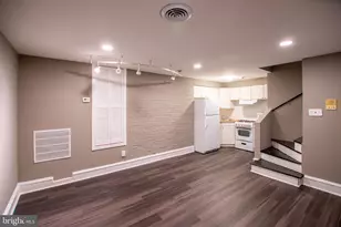 919 Pine St, Philadelphia, PA 19107 - Photo 1