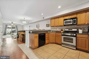 329 W Mt Pleasant Ave, Philadelphia, PA 19119 - Photo 5