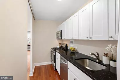 210 Locust Street #6FW, Philadelphia, PA 19106 - Photo 9