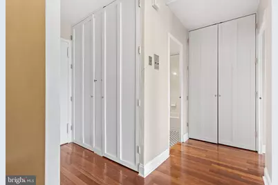 210 Locust Street #6FW, Philadelphia, PA 19106 - Photo 13