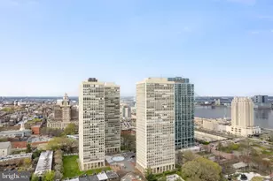 210 Locust St, Philadelphia, PA 19106 - Photo 17