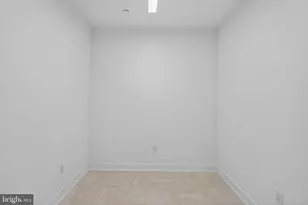 421 Wallace St, Philadelphia, PA 19123 - Photo 11