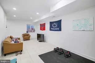 421 Wallace St, Philadelphia, PA 19123 - Photo 15