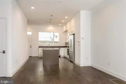 421 Wallace Street, Philadelphia, PA 19123 - Photo 9