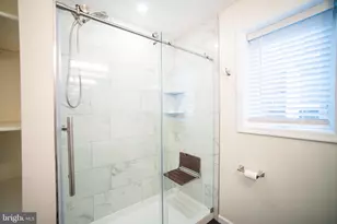 2049 Snyder Ave, Philadelphia, PA 19145 - Photo 15