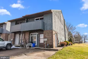 600 Hazell Ln, Philadelphia, PA 19116 - Photo 1