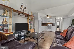 600 Hazell Ln, Philadelphia, PA 19116 - Photo 25