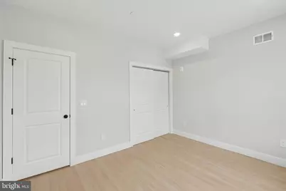 518 W Susquehanna Avenue, Philadelphia, PA 19122 - Photo 5