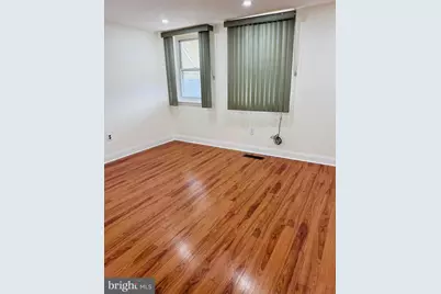 6829 Lindbergh Boulevard, Philadelphia, PA 19142 - Photo 9