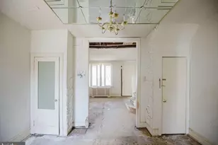 6918 Forrest Ave, Philadelphia, PA 19138 - Photo 13