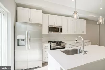 542 Pierce Street, Philadelphia, PA 19148 - Photo 11