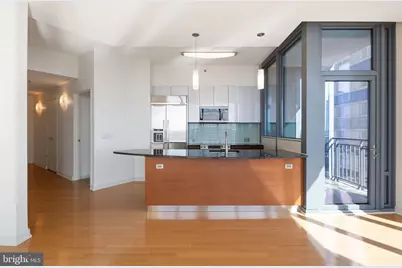 2101 Market Street #4205, Philadelphia, PA 19103 - Photo 11